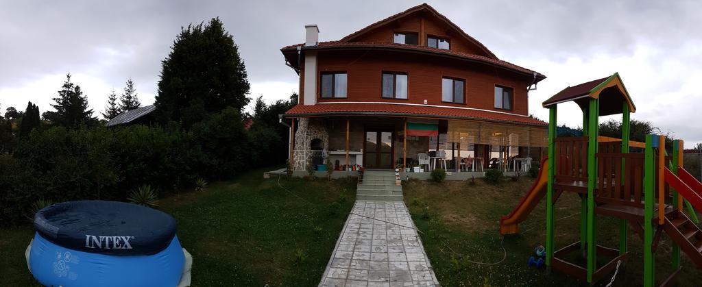 Yan Bibiyan Guest House Negushevo エクステリア 写真